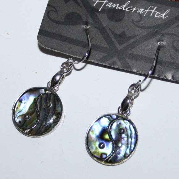 Vintagejelyfish Jewelry - NWT Paua and Silver Ying Yang Earrings